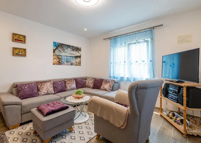 Stunning In Karin Gornji 아파트 고르니 카린