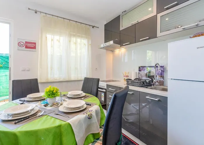 Stunning In Karin Gornji 아파트 *